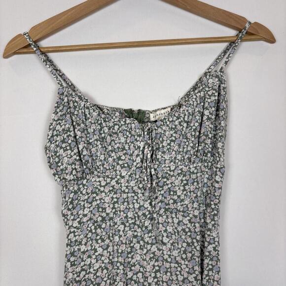 Aeropostale Boho Flippy Ruffle Romper in Green Floral Size: S - Picture 3 of 7
